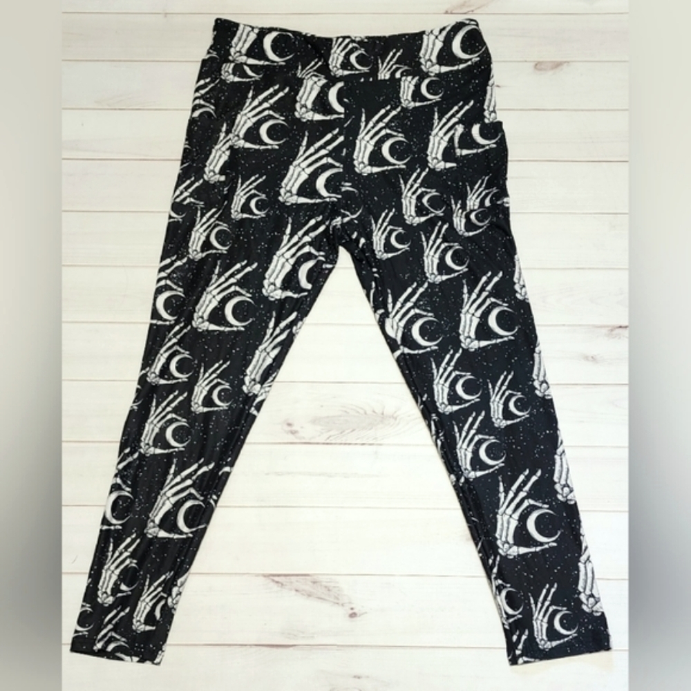 TL Clothing Skeleton  Moon Leggings Size 18-26 - New Without Tags